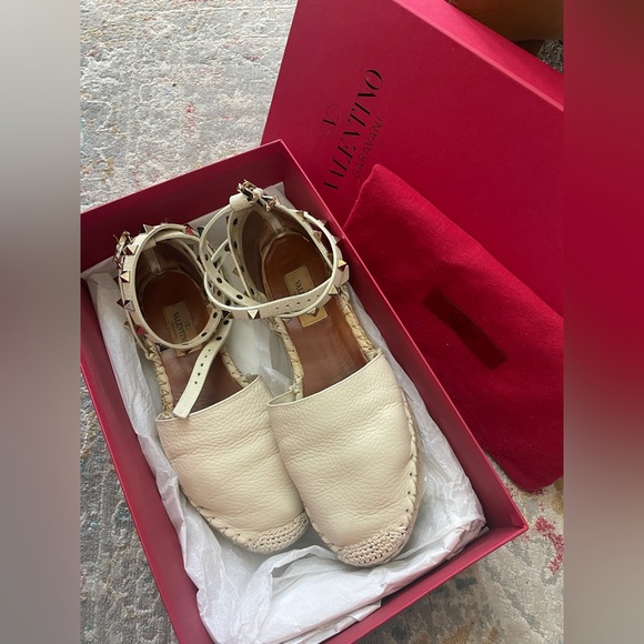 SOLD Valentino Cream Rockstud Espadrilles 36 - Picture 1 of 6